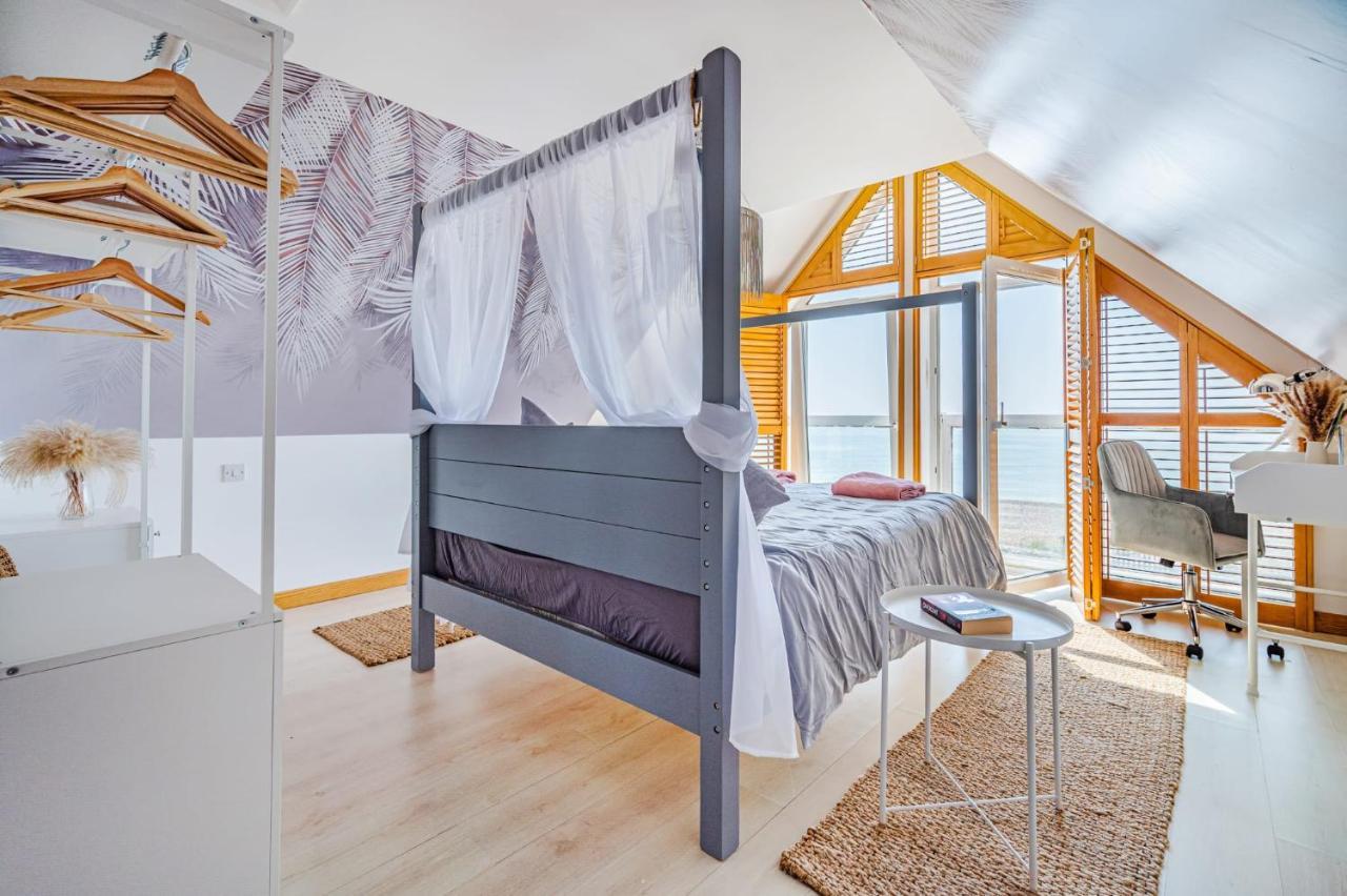 Pebble Paradise Beachfront Family Getaway Pevensey Exterior foto