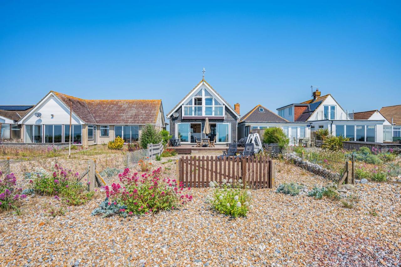 Pebble Paradise Beachfront Family Getaway Pevensey Exterior foto